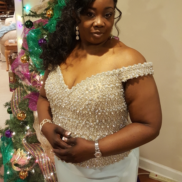 Sky Blue Trumpet Gown w/Train - Picture 3 of 4